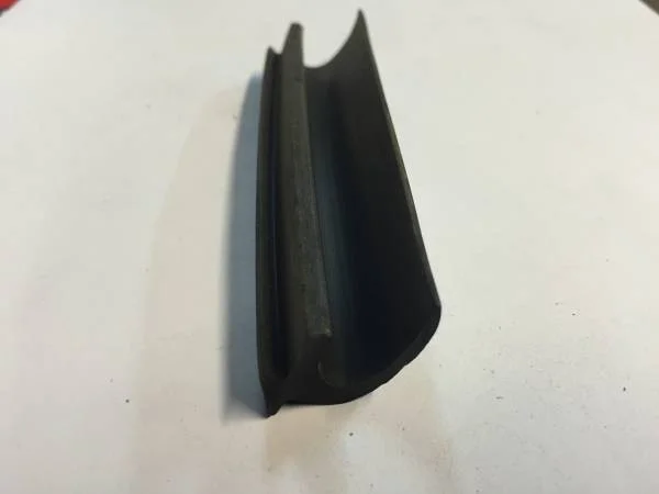 Door Seal, Front Lower  1M