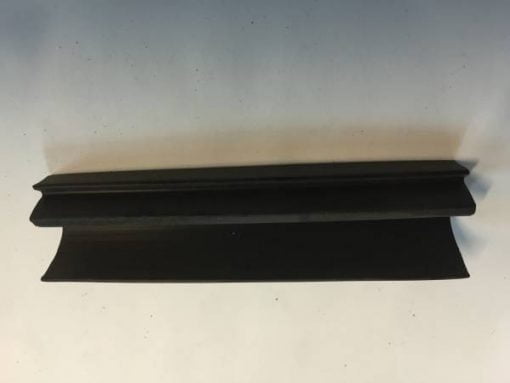 Door Seal, Front Lower  1M - Image 2