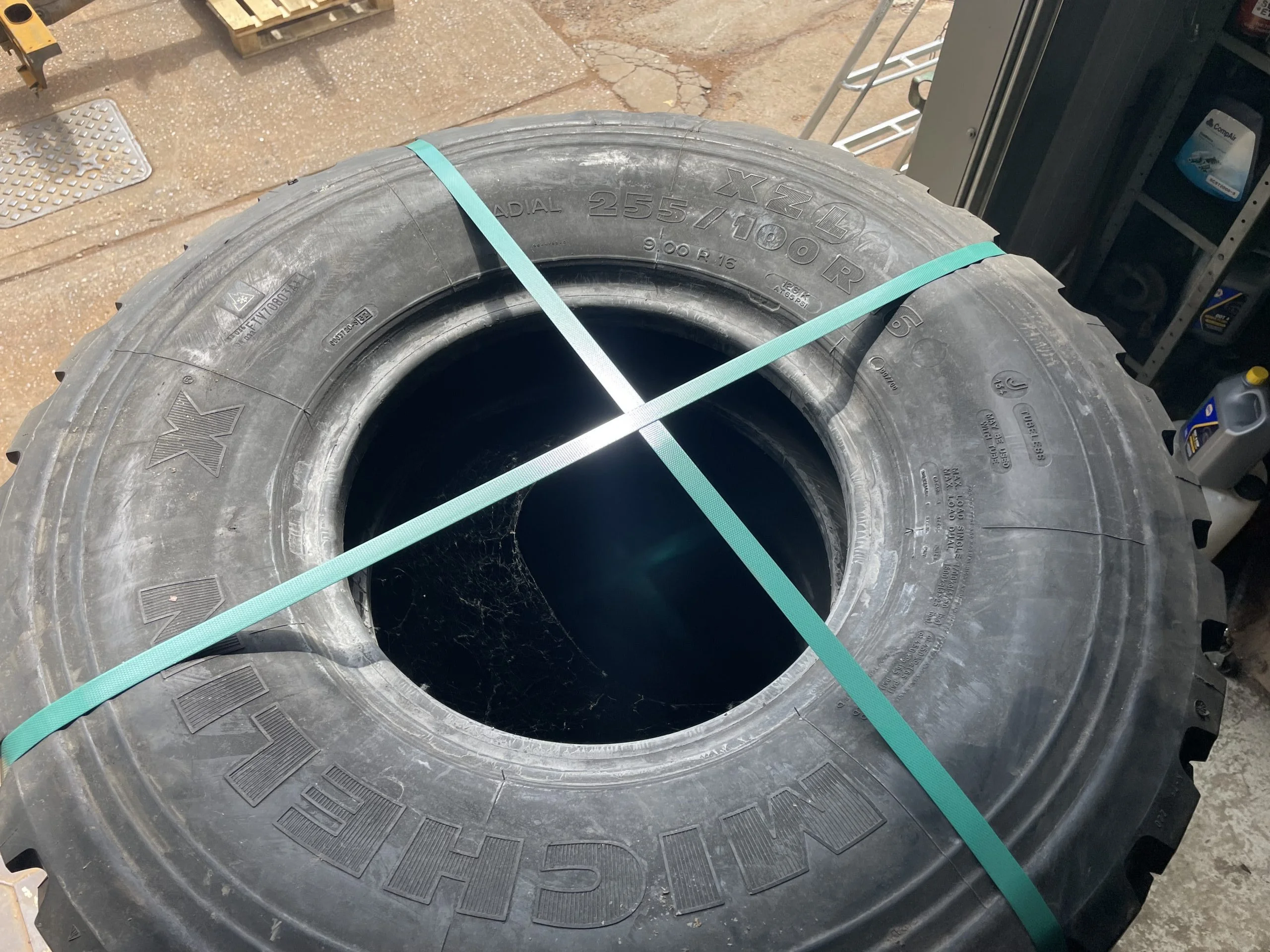 Michelin XZL 9.00x16 Tyre Used - Image 3
