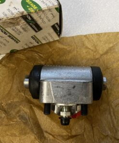 Rear Wheel Cylinder RH (Genuine)